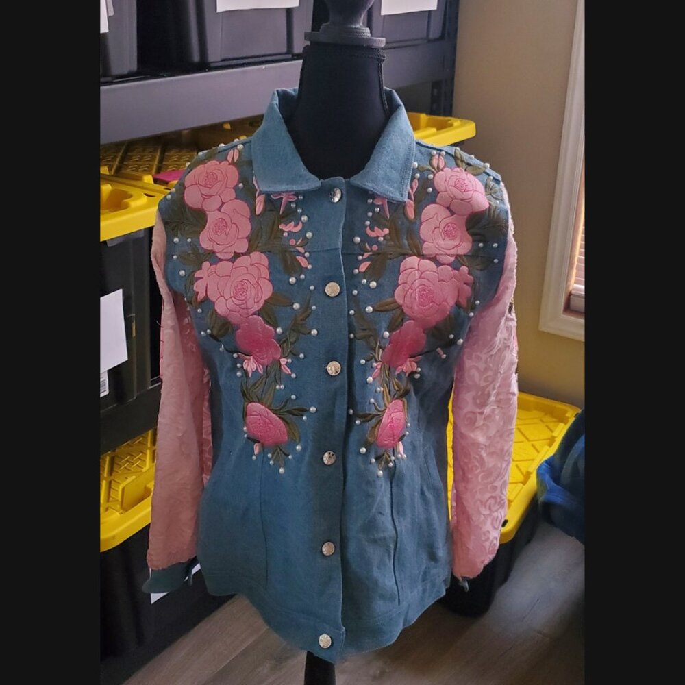 SILK & LACE Denim Jacket Floral Embroidery Faux Pearl Size M